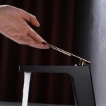 Monomando de lavabo negro oro rosa Suecia - Imagen 2